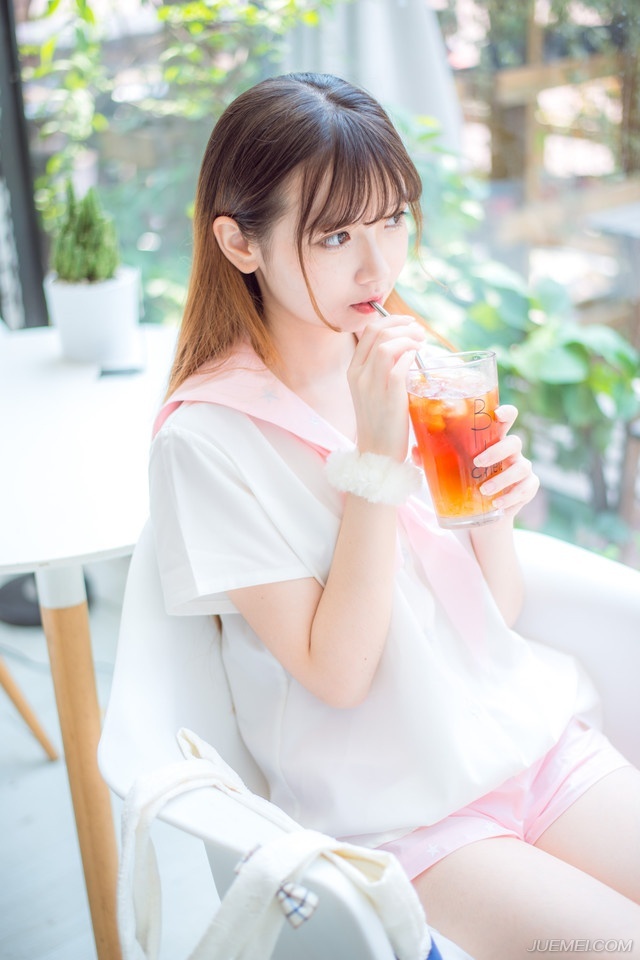 “嘿。”吕蒙冷笑一声，看向陈到：“今日吕某前来，不为别的，只为都督复仇，你陈到便是第一个，我要用你们荆州众将的人头，祭奠都督在天之灵！”